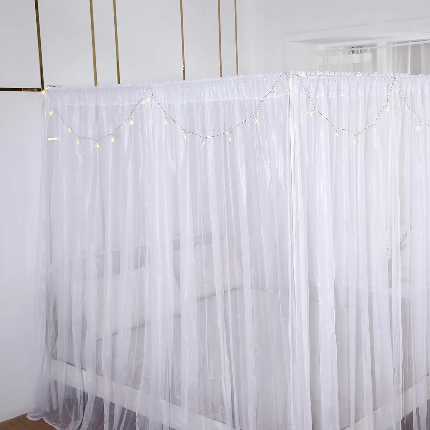 Akiky Princess Canopy Bed Curtains Bed Canopy Curtains with Lights for Queen Size Bed Drapes,8 Panels Canopies with Lights,Room Décor (Full/Queen, White)