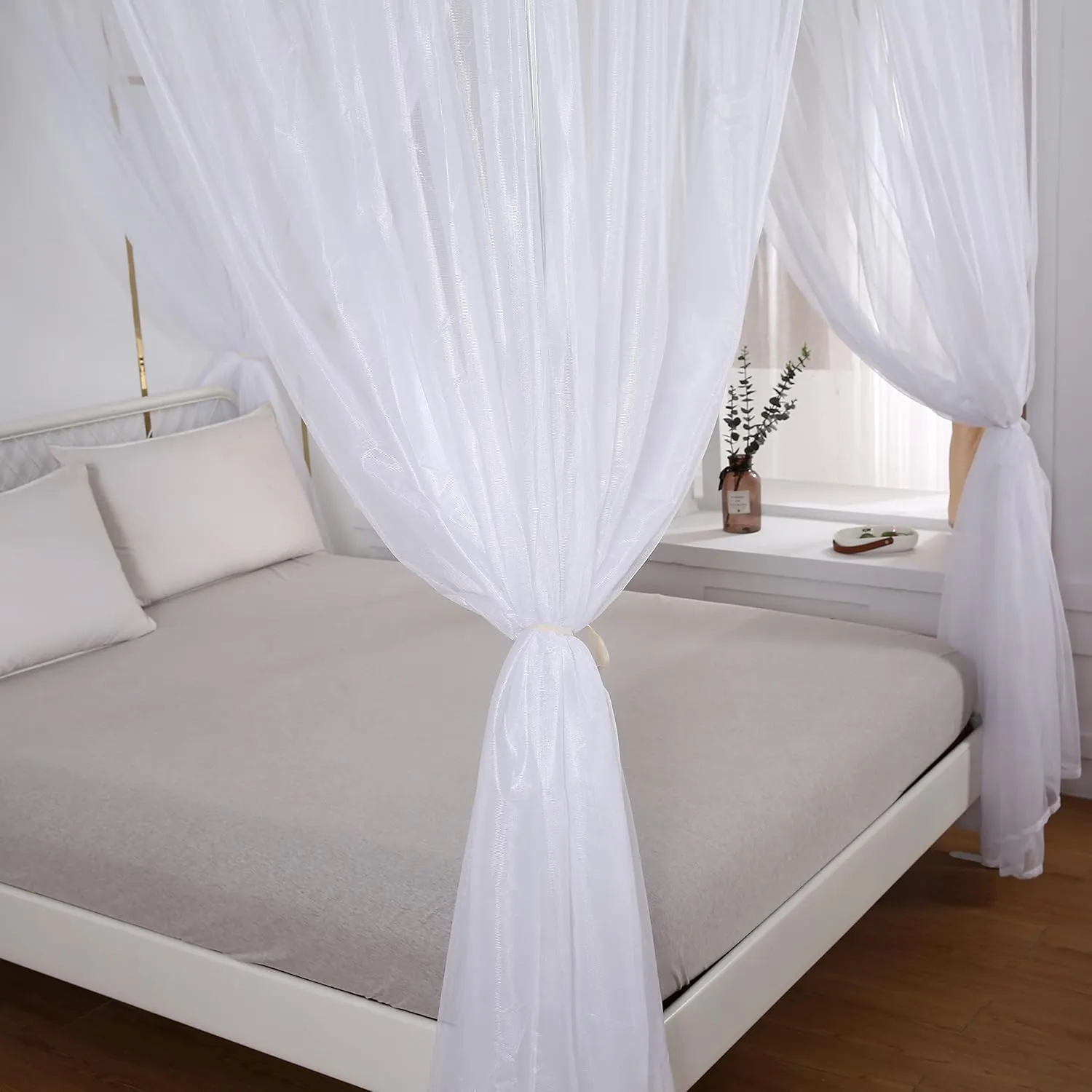 Akiky Princess Canopy Bed Curtains Bed Canopy Curtains with Lights for Queen Size Bed Drapes,8 Panels Canopies with Lights,Room Décor (Full/Queen, White)