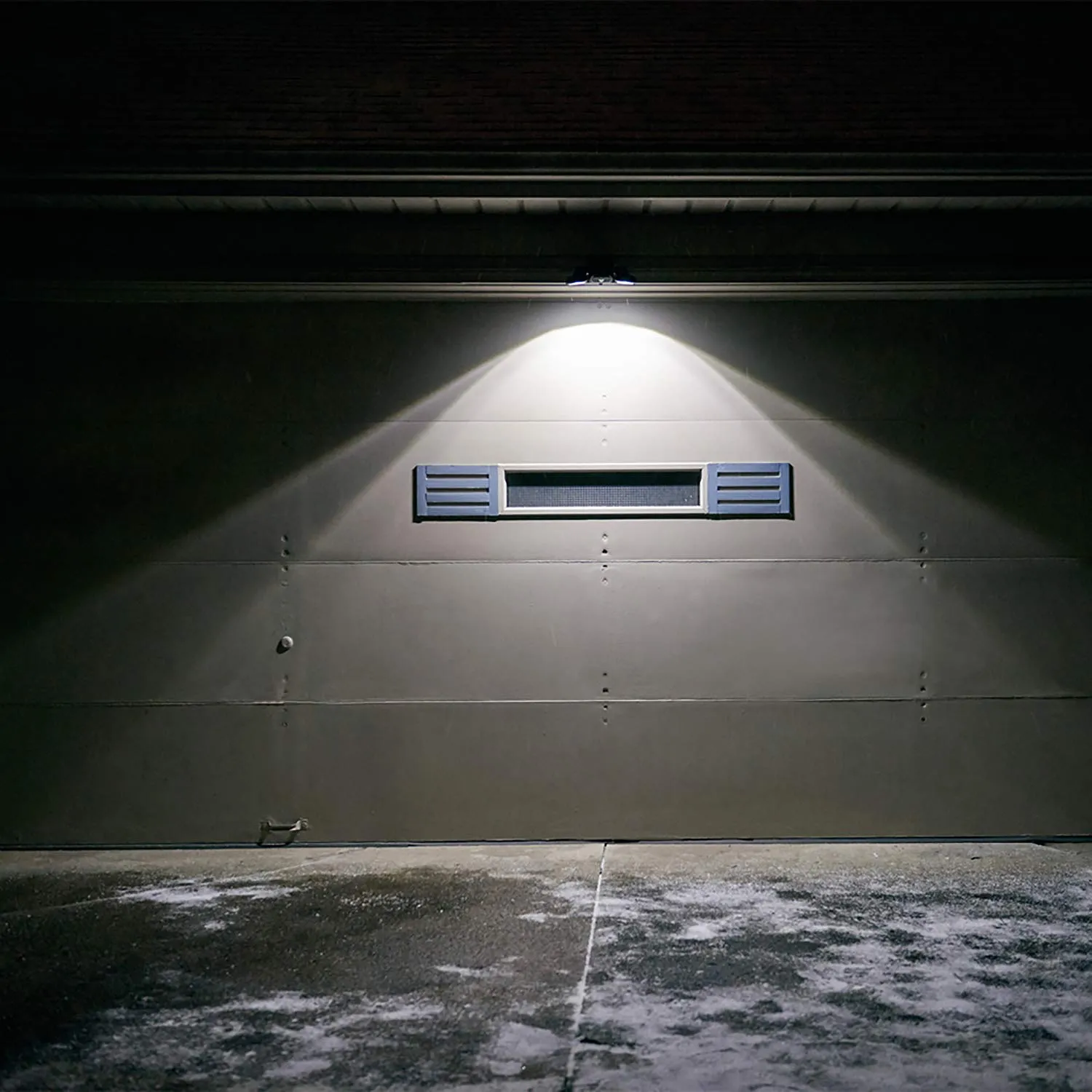 Beams MB3000 High Performance 500 Lumen Wireless Battery Powered Motion Sensing LED Dual Head Security Spotlight, White, 2-Pack