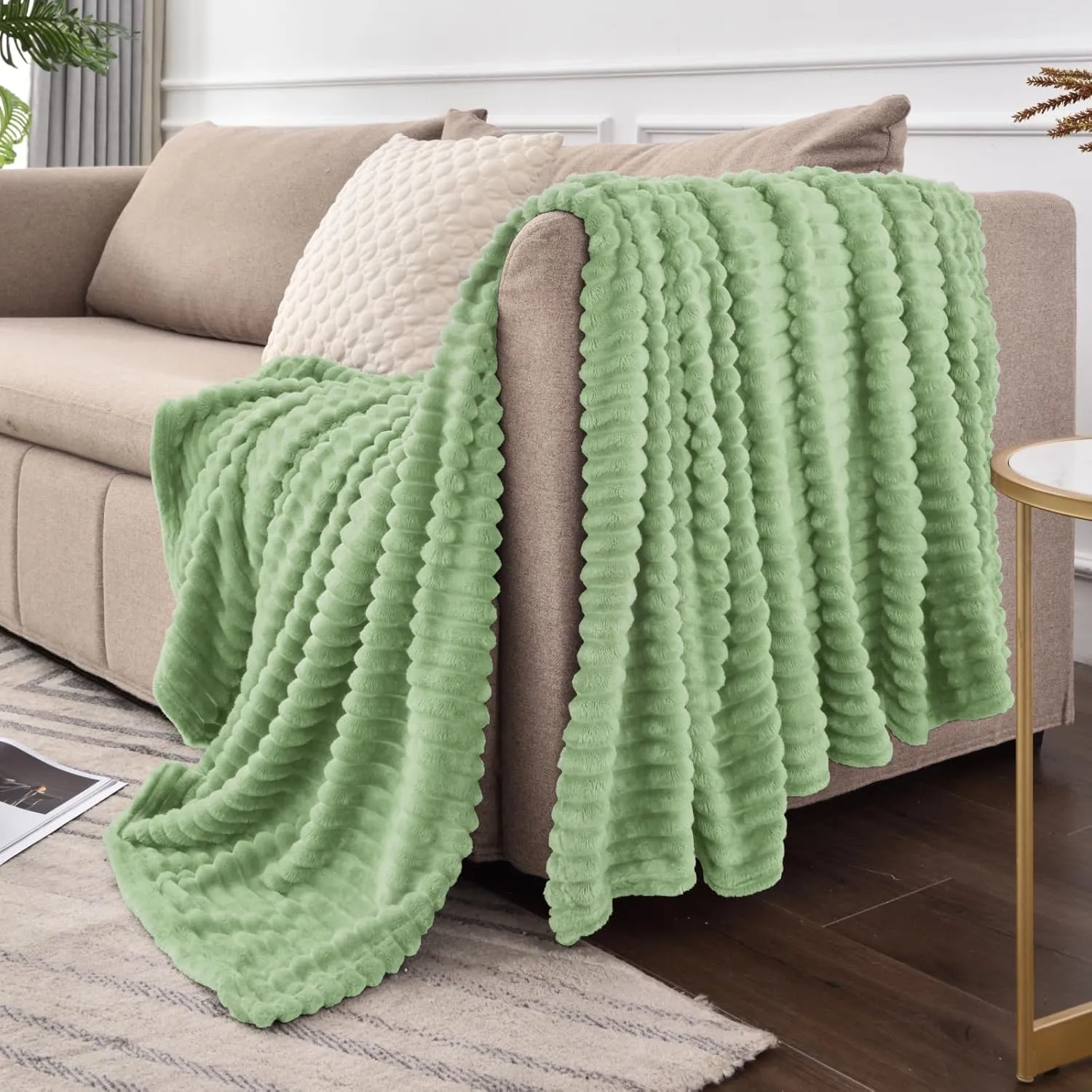 BEDELITE Fleece Throw Blanket for Couch – 3D Ribbed Jacquard Soft and Warm Decorative Fuzzy Blanket – Cozy, Fluffy, Plush Lightweight Sage Green Throw Blankets for Bed, Sofa, 50x60 inches