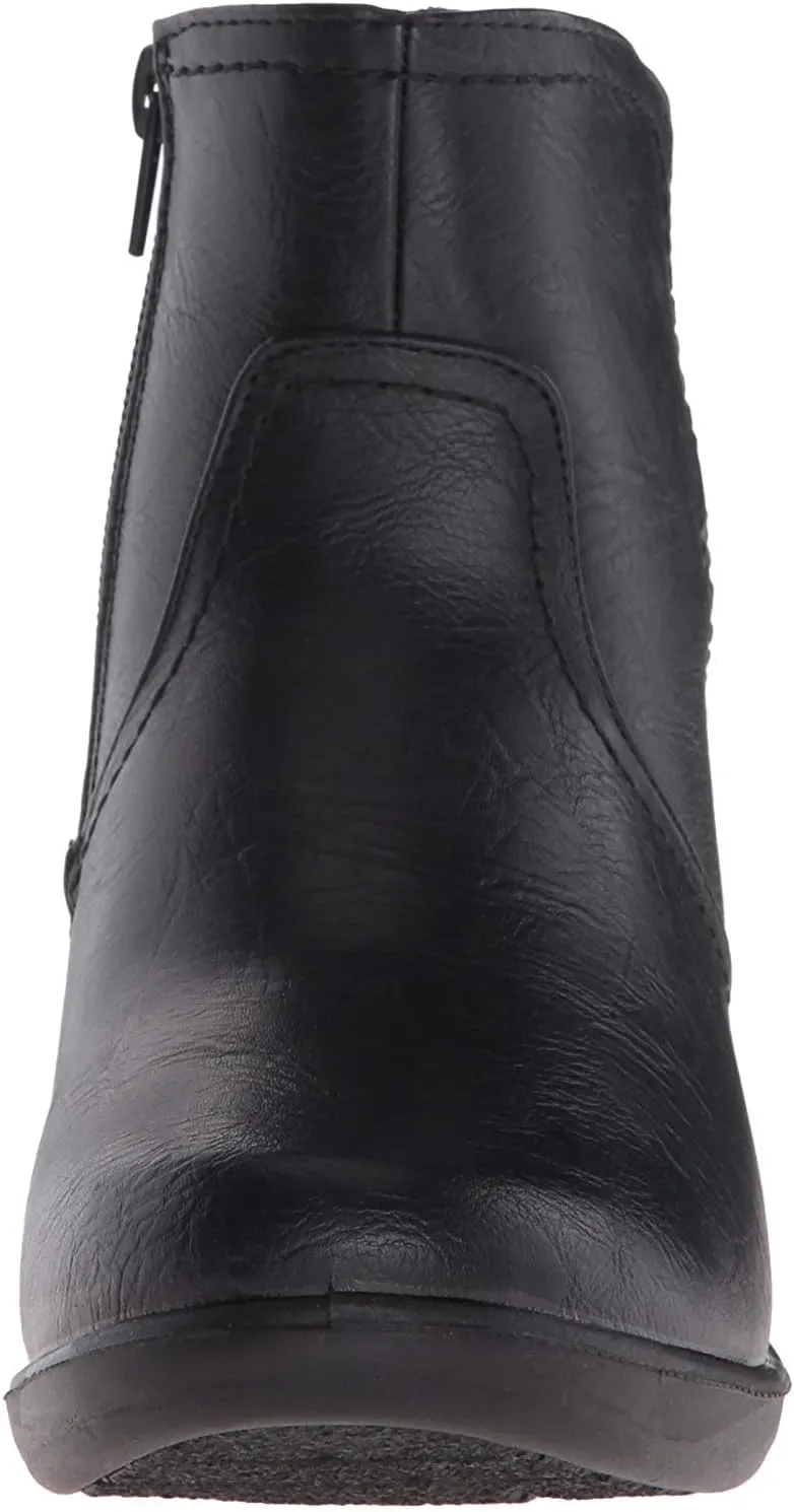 Easy Street Women's Dawnta Ankle Bootie