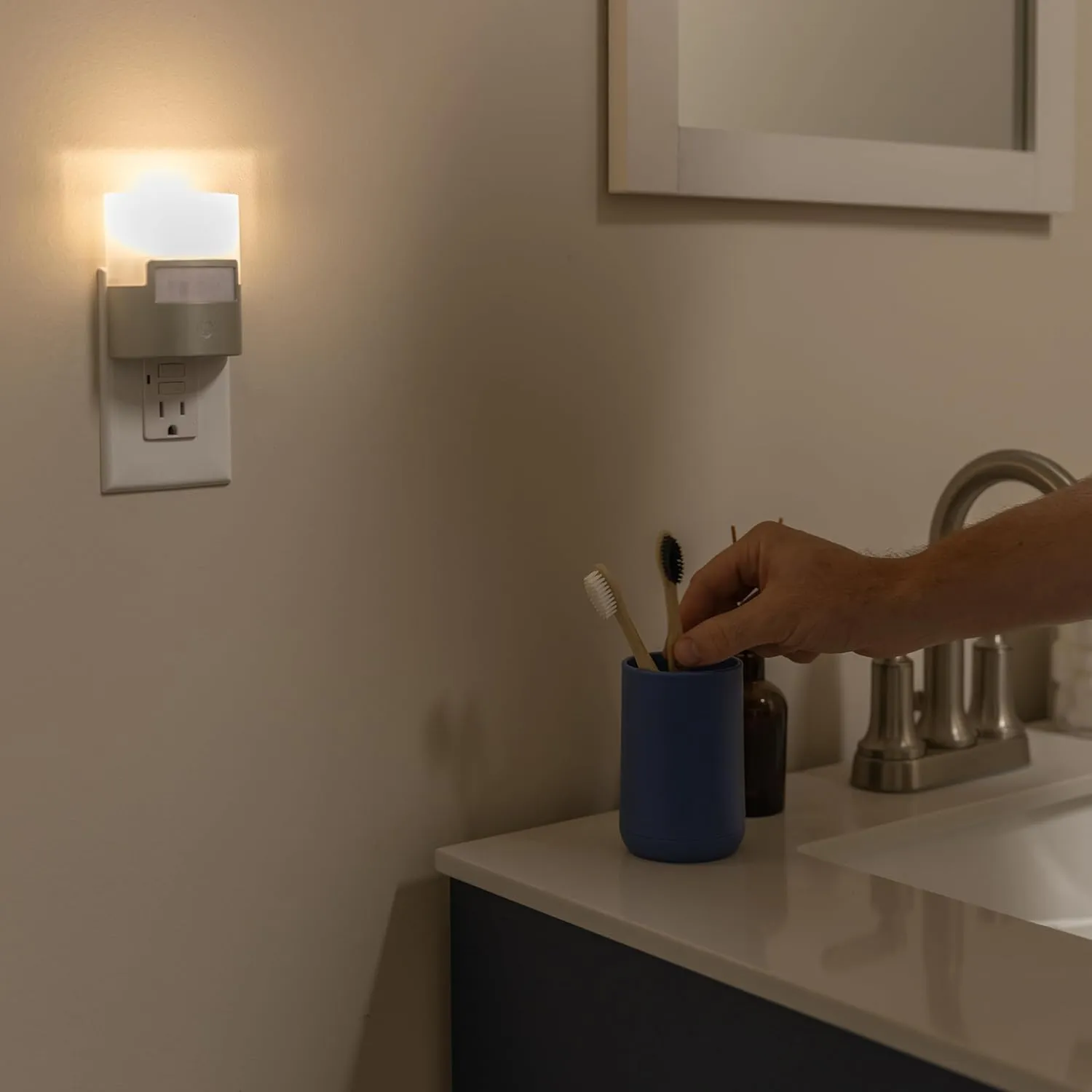 GE LED Motion Sensor Night Light, Plug into Wall, 40 Lumens, Soft White, UL-Certified, Energy Efficient, Ideal Nightlight for Bedroom, Bathroom, Kitchen, Hallway, 46633, Silver, 2 Pack
