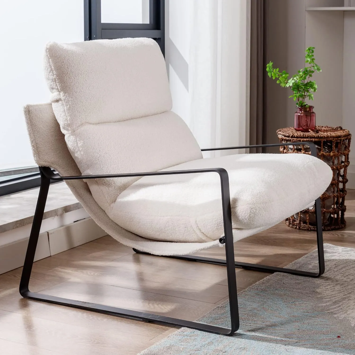 LukeAlon Modern Sherpa Accent Armchair, Upholstered Living Room Chair with Metal Base Thickened Cushion Single Sofa Chair Comfy Lounge Chair for Bedroom Living Room, White
