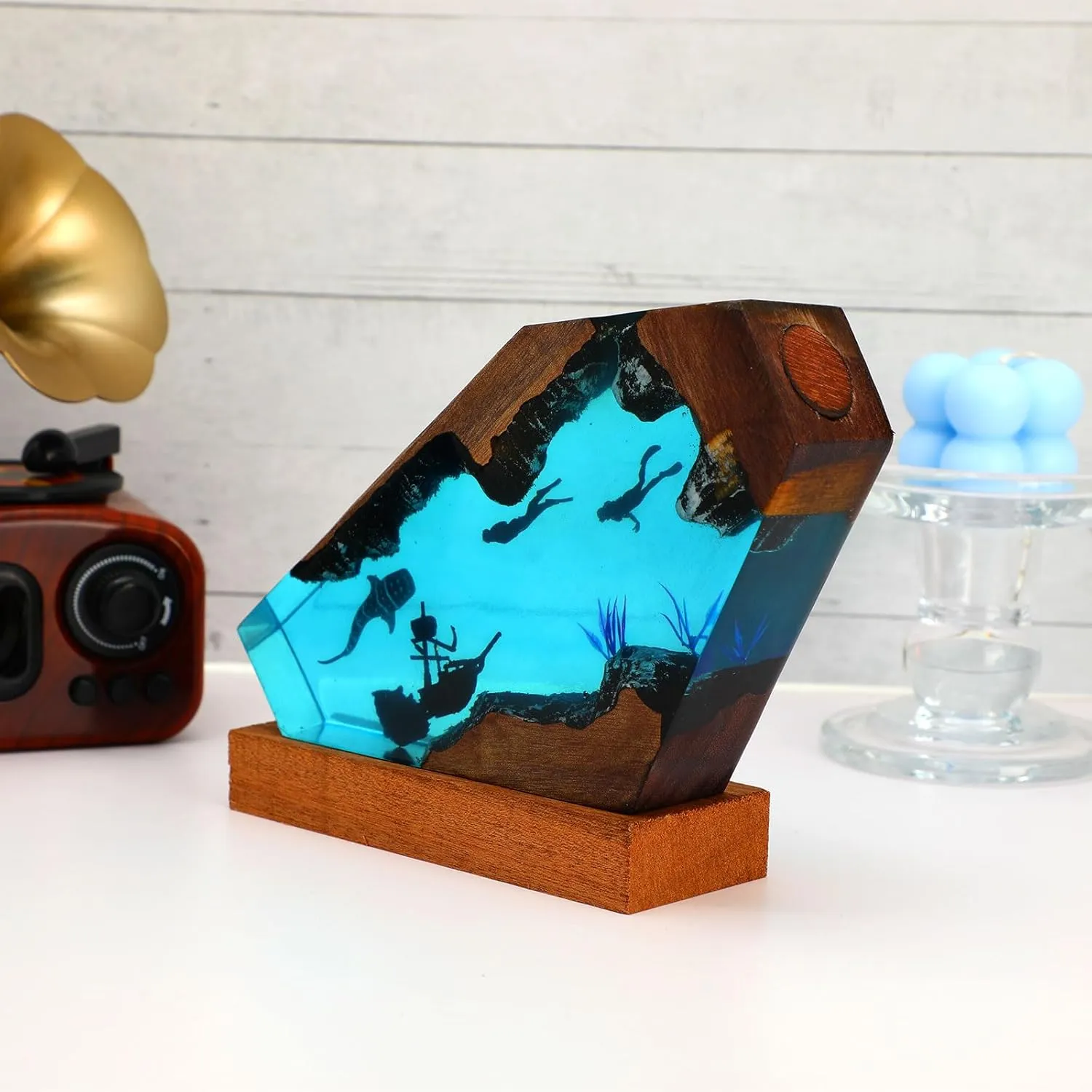 Ocean Creative Epoxy Resin Wood Light Lamp, Handmade Multi Color Aquatic Ocean Lamp Deep Sea Diver Cave Diving Enthusiasts Led Night Light Desktop Decor Christmas Birthday Gift (Couple Diver, S)