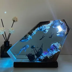 Ocean Creative Epoxy Resin Wood Light Lamp, Handmade Multi Color Aquatic Ocean Lamp Deep Sea Diver Cave Diving Enthusiasts Led Night Light Desktop Decor Christmas Birthday Gift (Couple Diver, S)