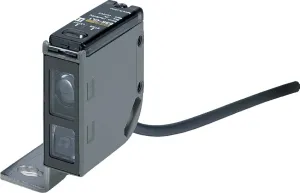 Omron E3S-CL2 2M Photoelectric Sensor