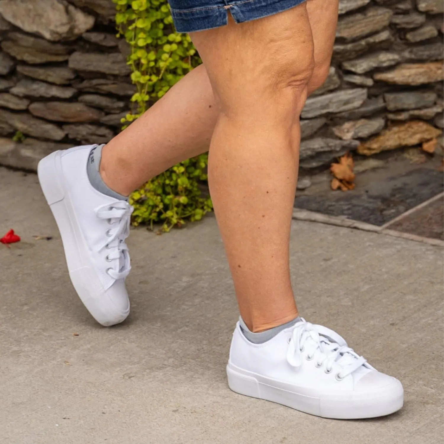 OrthoSleeve Bunion Relief Socks, Patented Split-Toe Design with a Cushioned Bunion Pad Separates Toes, Relieves Bunion Pain and Reduces Toe Friction
