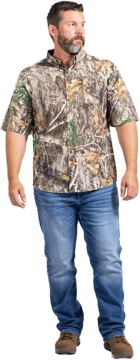 Realtree Men's Button-Down Original Camo Camp Short Sleeve Shirts for Hunting, Hiking and Fishing, Size Small