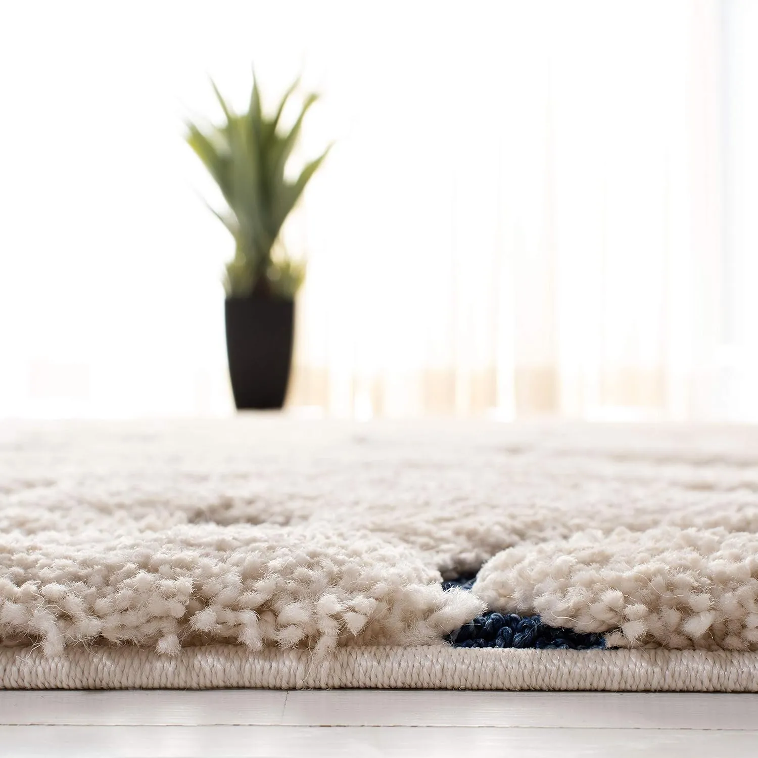 SAFAVIEH Florida Shag Collection Area Rug - 8' x 10', Cream & Blue, Scroll Design, Non-Shedding & Easy Care, 1.2-inch Thick Ideal for High Traffic Areas in Living Room, Bedroom (SG455-1165)