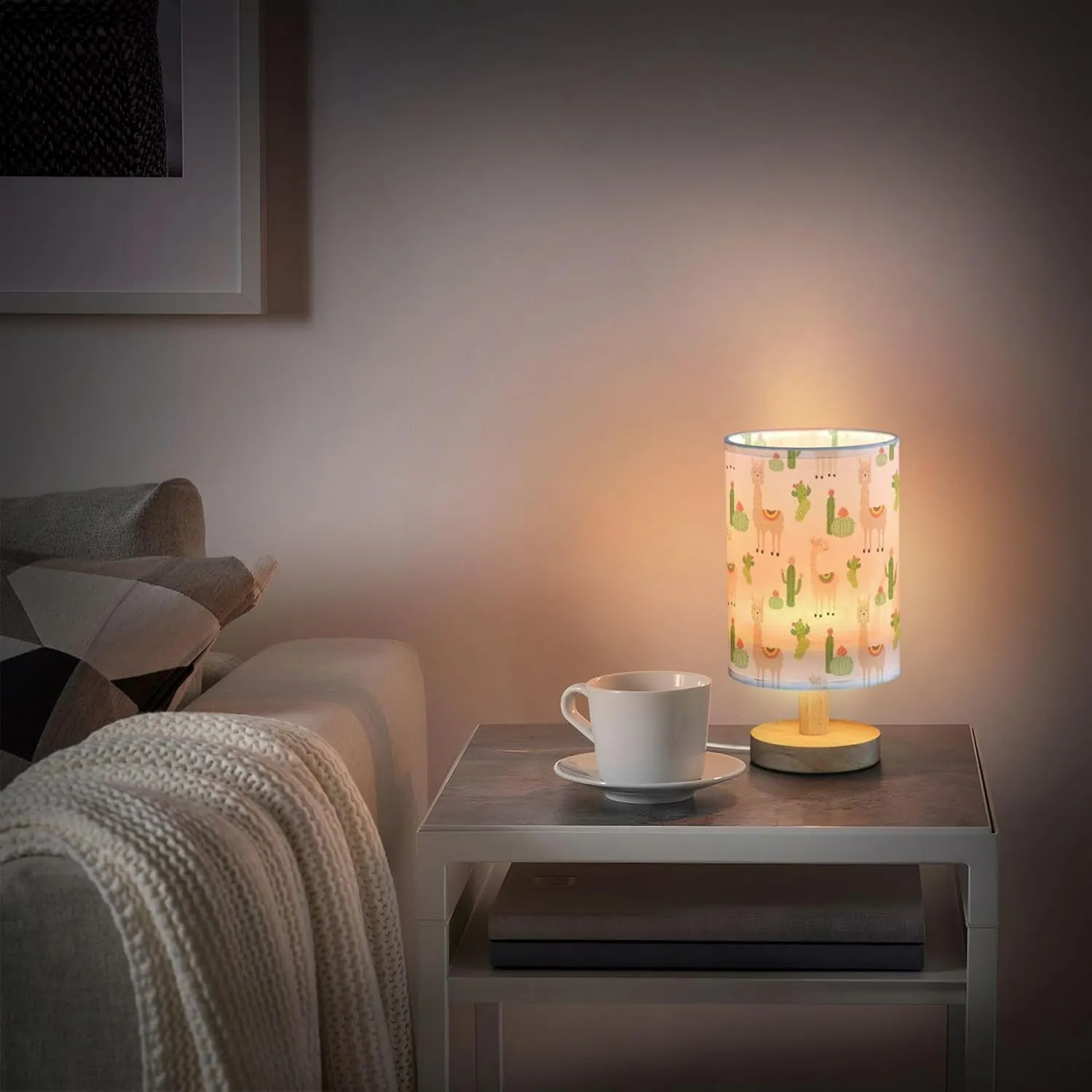 Table Lamp Llamas and Cactus Pattern Nightstand Lamp with Wood Base Fabric Lamp Shade Bedside Desk Lamp for Living Room Bedroom Kids Room Office